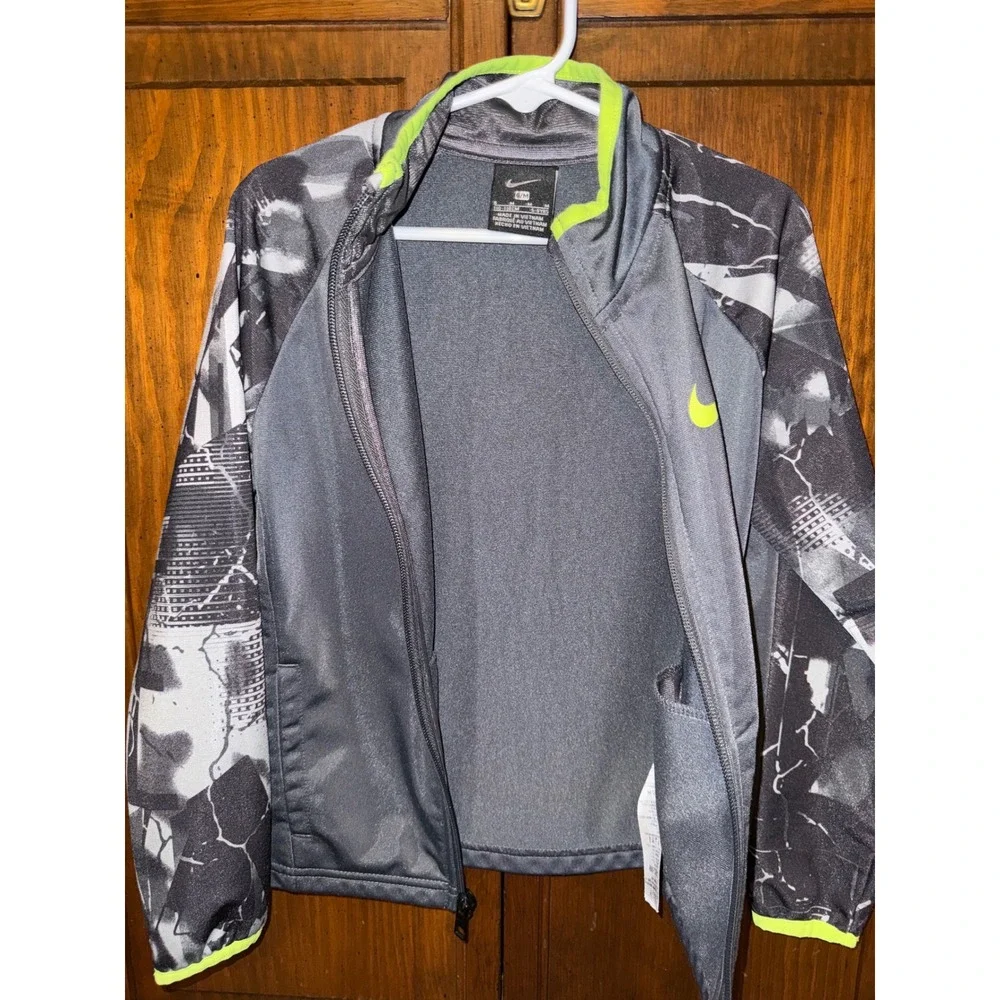 Nike Kids Gray Black Neon Green Graphic Full Zip Track Jacket Size 6 M 5-6YRS